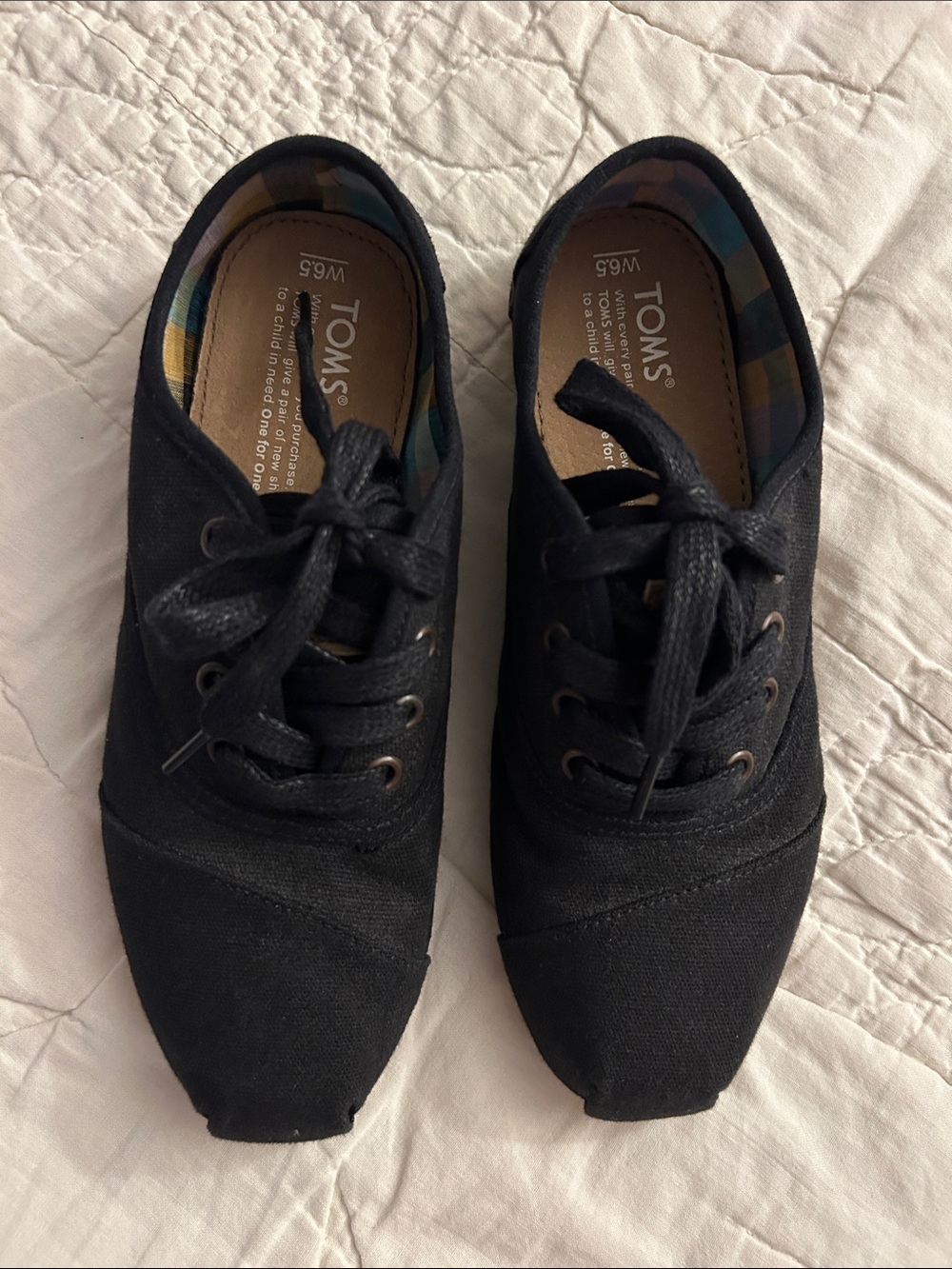 Toms Black Canvas Lace-Up Shoes with Plaid Lining